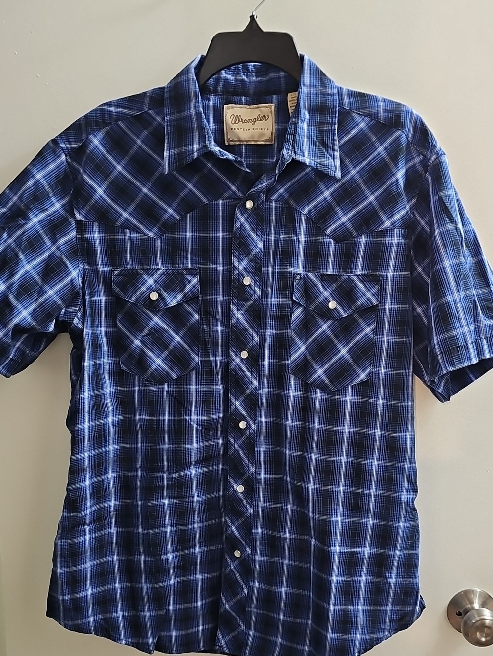 Wrangler Navy and Light Blue Plaid Short Sleeve Button-Down Shirt